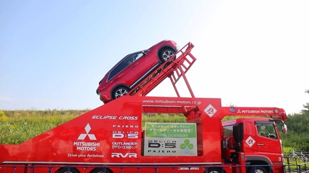 浦和レッズオフィシャル 浦和レッズ トップパートナーの三菱自動車工業 株 の Eclipse Crossのスペシャルサイト に埼玉スタジアムで開催した4wd登坂キット体感イベントの様子を公開 45度登坂を実現する力強さを是非ご覧ください エクリプス クロス