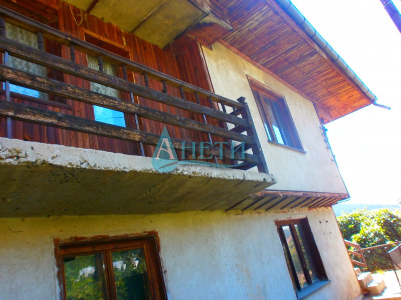 aneti_bg's tweet image. ИЗГОДНО! Къща в гр. Копривщица с РЗП 220 м2 и двор 500 м2. Цена € 45 000. Тел. 0879442766, aneti.bg, e-mail: info@aneti.net