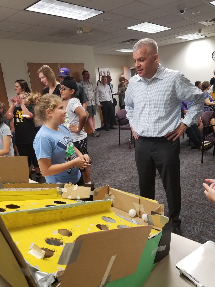 JohnstonCSD's tweet photo. Big thanks to @JCSD_BCE students for showing board members their arcade games at tonight's meeting! Very cool stuff! https://t.co/eu4Po0FRoo