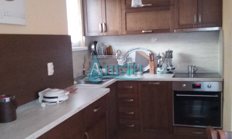 aneti_bg's tweet image. ОТЛИЧЕН ИМОТ! Къща 200 м2 в с. Драгичево, двор 1000 м2, стилно обзаведена. Цена € 115 000. НА 20 КМ ОТ ЦЕНТЪРА НА СОФИЯ! Къщата е след основен ремонт, стилно обзаведена. Тел. 0879442766, aneti.bg, e-mail: info@aneti.net