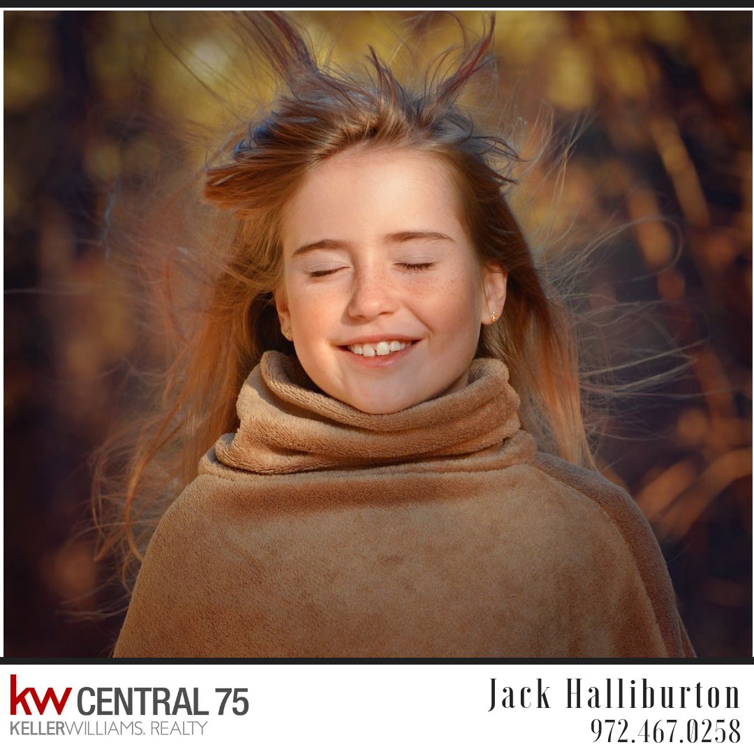 HalliburtonJack's tweet photo. It's finally blanket weather!

Good feeling.

#cool #dallas #goodweather https://t.co/f1Z29zwAW3