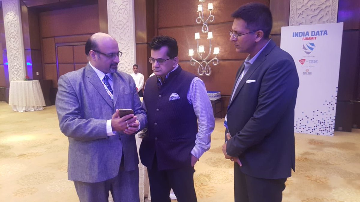 himgoyal's tweet photo. It’s always a pleasure to meet and share our innovations on #Weather #Dashboard and #AgriTech with @amitabhk87 with @VivekVasishtha @AshishGautam70 @ameershahul @weathercompany #IBMDataSummit #ibm @ibm_in @weathercompany https://t.co/CJfdVQEu41