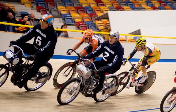 Europese titel op de baan leuk tussendoortje voor wegrenner Van der Lijke.

pzc.nl/zeeuwse-sport/…