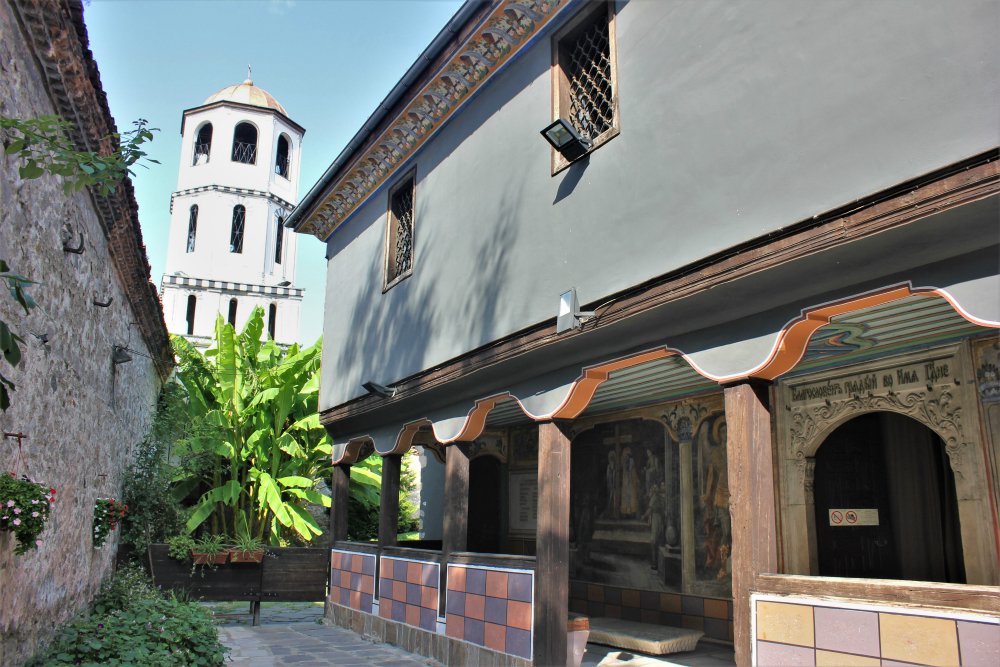 Plovdiv Old Town. This Bulgarian Orthodox church is hidden behind a large stone wall because the Ottomans only allowed churches to exist out of public view. Now it's open to visitors. #Plovdiv #Plovdiv2019 #ECOC #Bulgaria