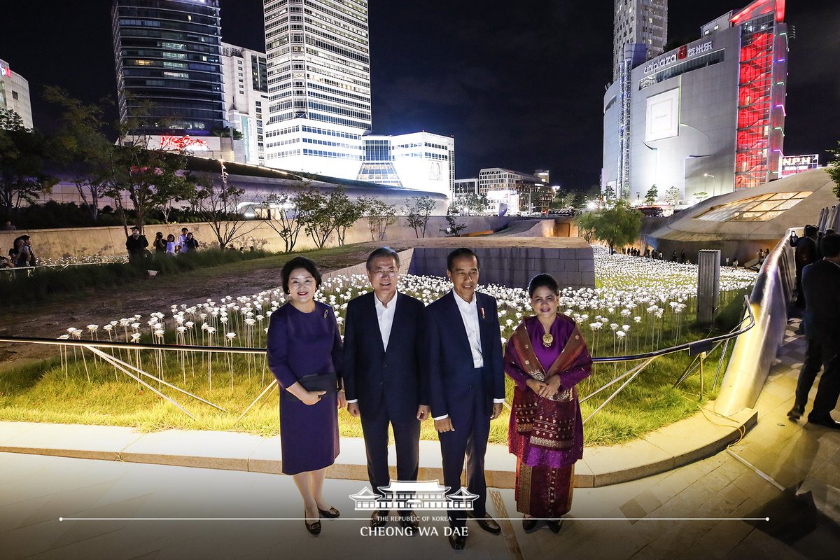 아름다운 가을과 함께 한국에 오신 조코위 대통령 <a href="/jokowi/">Joko Widodo</a> 내외가 국빈 방한을 성공적으로 마치고 돌아가십니다. 가을밤 만큼 우정이 깊어지는 시간이었습니다.
