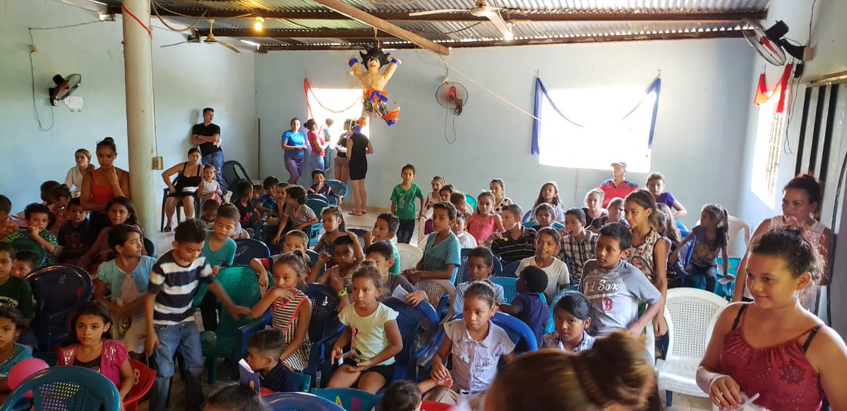 jcimerendon's tweet photo. El día de ayer #JCIMERENDON llevo a cabo el proyecto del día del niño #SembrandoEsperanza en el sector de Jucutuma!
Casi 90 niños disfrutaron de una charla motivaciónal,actividades para el desarrollo de habilidades, entrega de juguetes y el tradicional pastel.
#ChangesBeginWithMe https://t.co/EWzPUPJkGG
