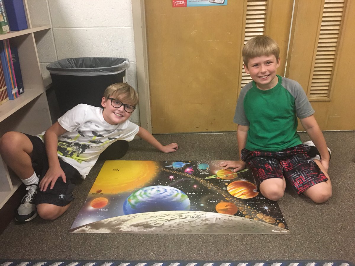 RPR2Library's tweet image. More proud third graders with center successes! @RPBlueJays @NWMASL