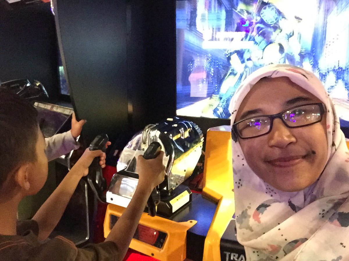 novistyaa's tweet photo. Yes! Bisa maen bareng kita 😂 https://t.co/K49IKJtGIz
