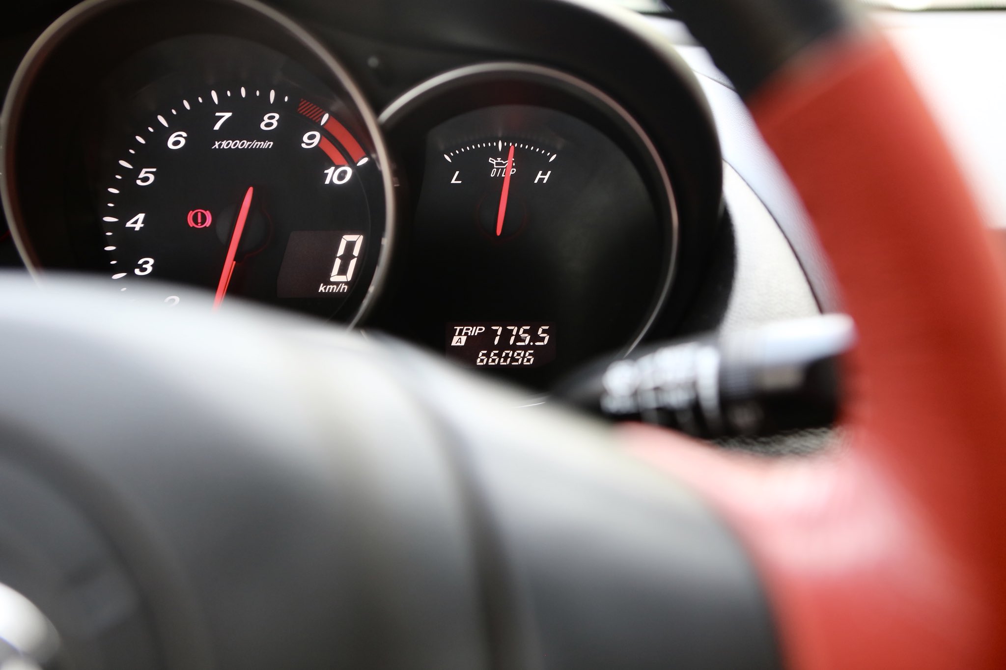 直升机林老师on Twitter 上海mazda Rx 8马自达rx8 行驶里程7万km 黑色 无任何改装 内饰完好 4万km时更换全新转子发动机 有4s记录 产证发动机更换登记 动力完全正常 随时试乘试驾 上海浦东地区看 车 售价11万 可加微信联系 Helijohnny 求扩散 T