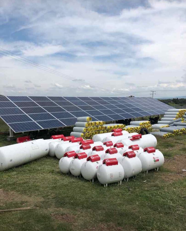 adriandima16's tweet photo. @SuperGasAltos @GasNoelMex @DepsaMx #tresel cuentan con Sistemas fotovoltaicos interconectados en el 90% de sus plantas y carburaciones. Ellos ya comenzaron con su ahorro en la facturación de CFE. #PonlePaneles https://t.co/YR1XjKH2GU