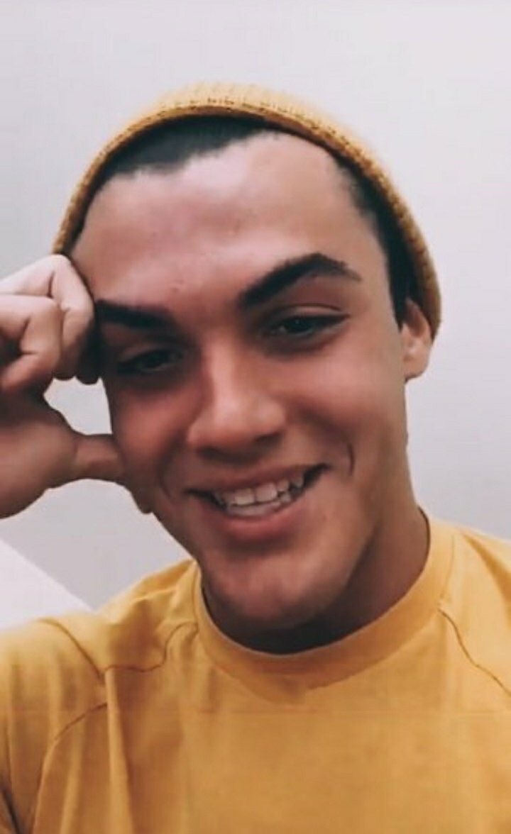 karlsbrock's tweet photo. @embarrassedolan https://t.co/bji727cUSg