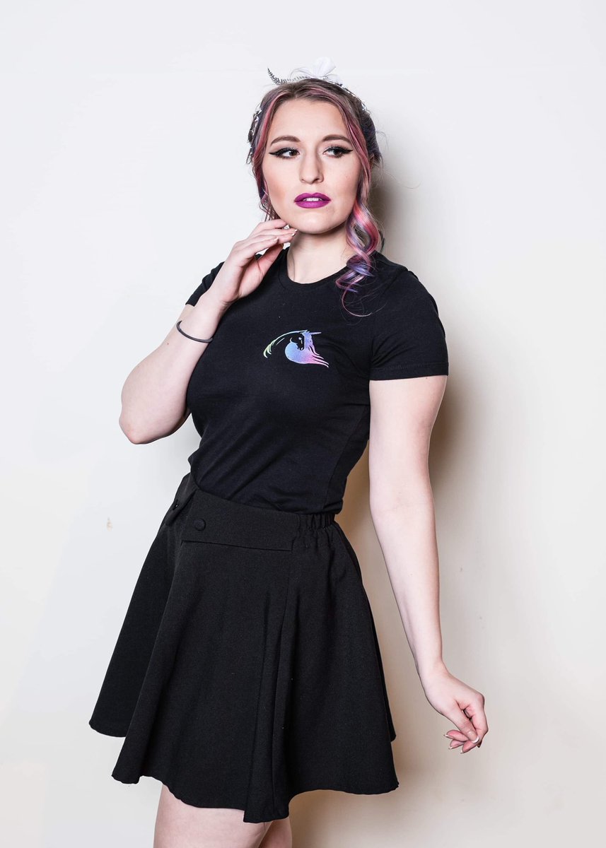 CraftyFoxCosply's tweet photo. #Fashionshow #pose
Was so happy to model for @jentheunicornstylist she is an amazing hair artist
π¦
π¦
π¦
#Rainbowhair #hairmodel #hairstyle #altmodle #adorible #audited #catwalk #model #modeling #modellife #sexy #sexymodel #glamour #lifestyle #perfectbody #kawaii #cute #fashion https://t.co/uVdruJojBV