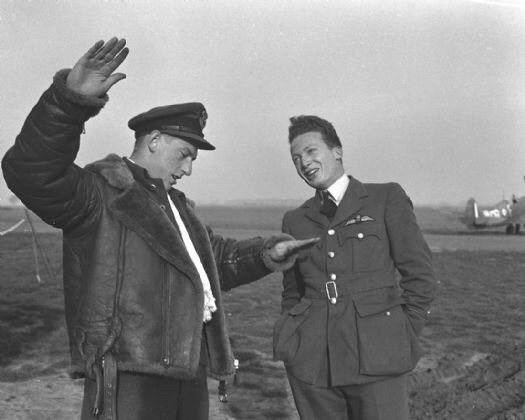 LimaSectorOps's tweet photo. #OnThisDay #1941
#PltOff ‘#Tex’ #Ash & Robert ‘#Buck’ #McNair were doing #aerobatics in the #411 #Squadron #Miles #Magister when McNair’s harness came lose.
He was ejected from the cockpit but managed to parachute, land safely and walk back to the station.
#Digby100 #RAF100 https://t.co/8oeAkf22Ip