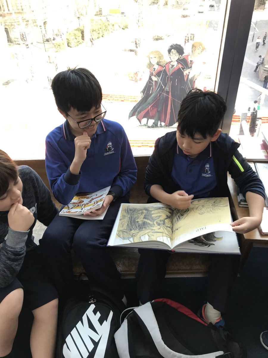 JessicaBourchi2's tweet photo. A fantastic excursion exploring Books Kinokuniya today! https://t.co/G4oSeVtYMd