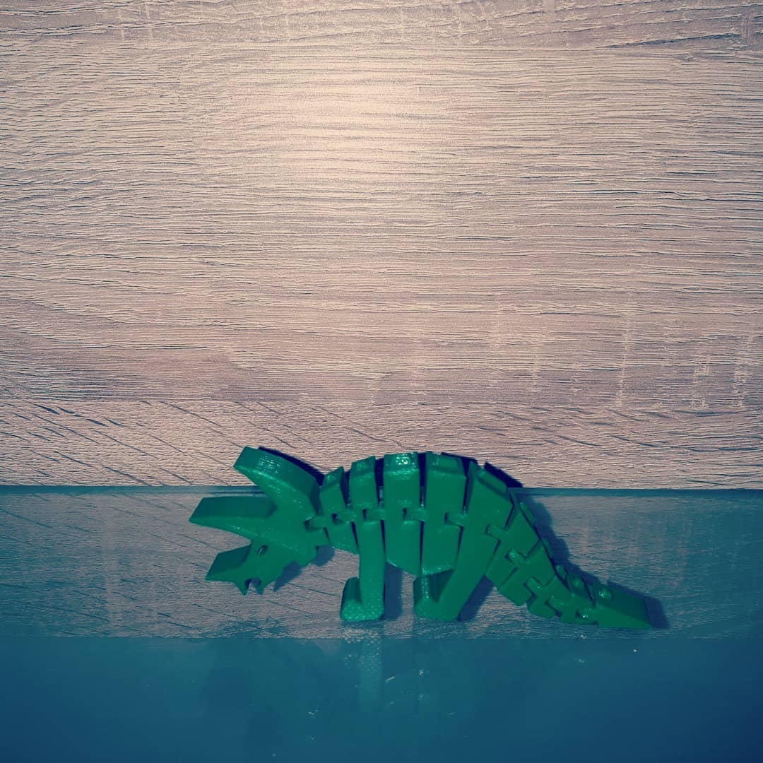 panbachi's tweet photo. Flexi-Rexi und Co. gedruckt mit grünem PLA von @OWLFilament auf einem @Creality3dprint CR-10
#3ddruck #3dprint #3dprinting #3ddrucker #creality #creality3d #cr10 #crealitycr10 #anycubic #anycubicultrabase #ultrabase #owl #owlfilament #pla https://t.co/ln5apLt40L