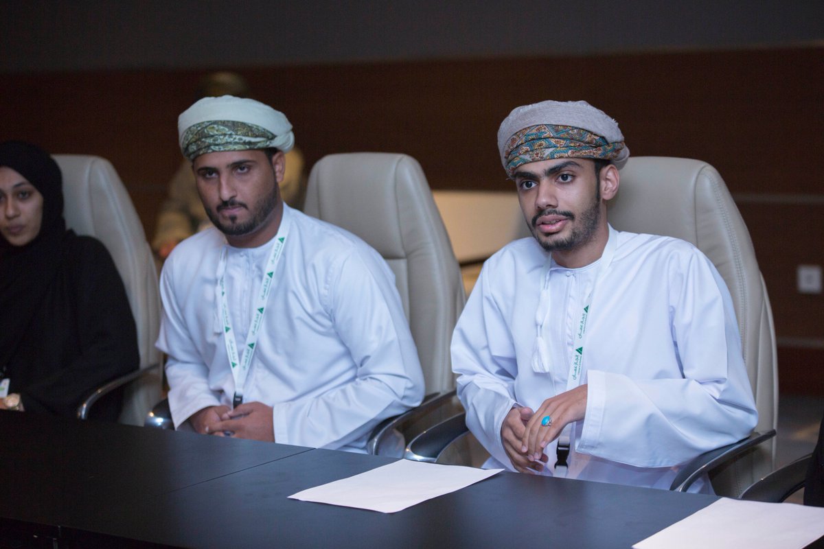 وتتزايد حدة المنافسة بوصول الفرق الطلابية للمرحلة الرابعة للتقييم النهائي، متمنين لهم التوفيق في مقابلاتهم الشخصية مع لجنة التحكيم.. 

#إنجاز_عمان 
#برنامج_الشركة