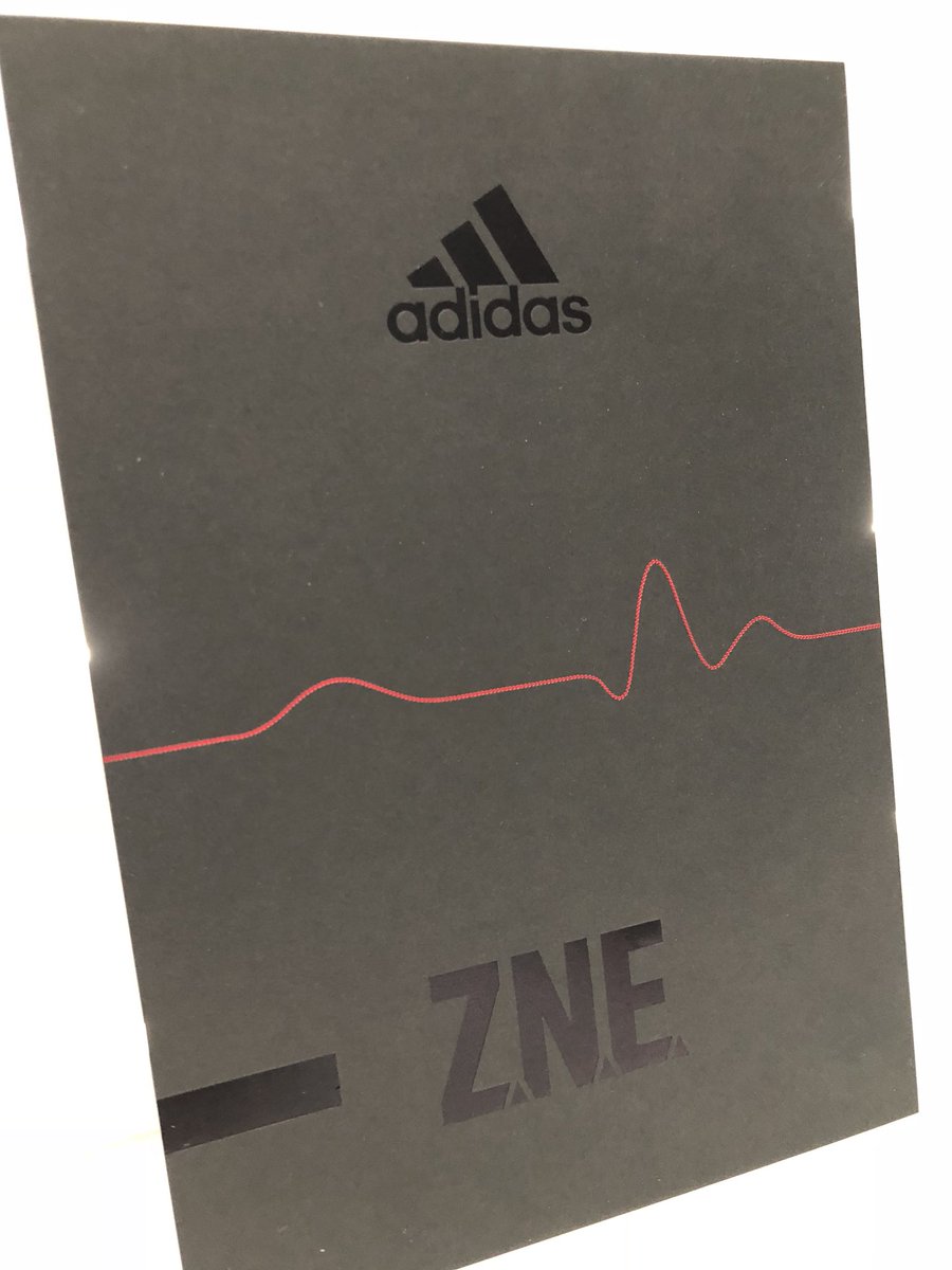 Add foil blocking to your next print project to add prestige and stand out from the crowd.

#foilblocking