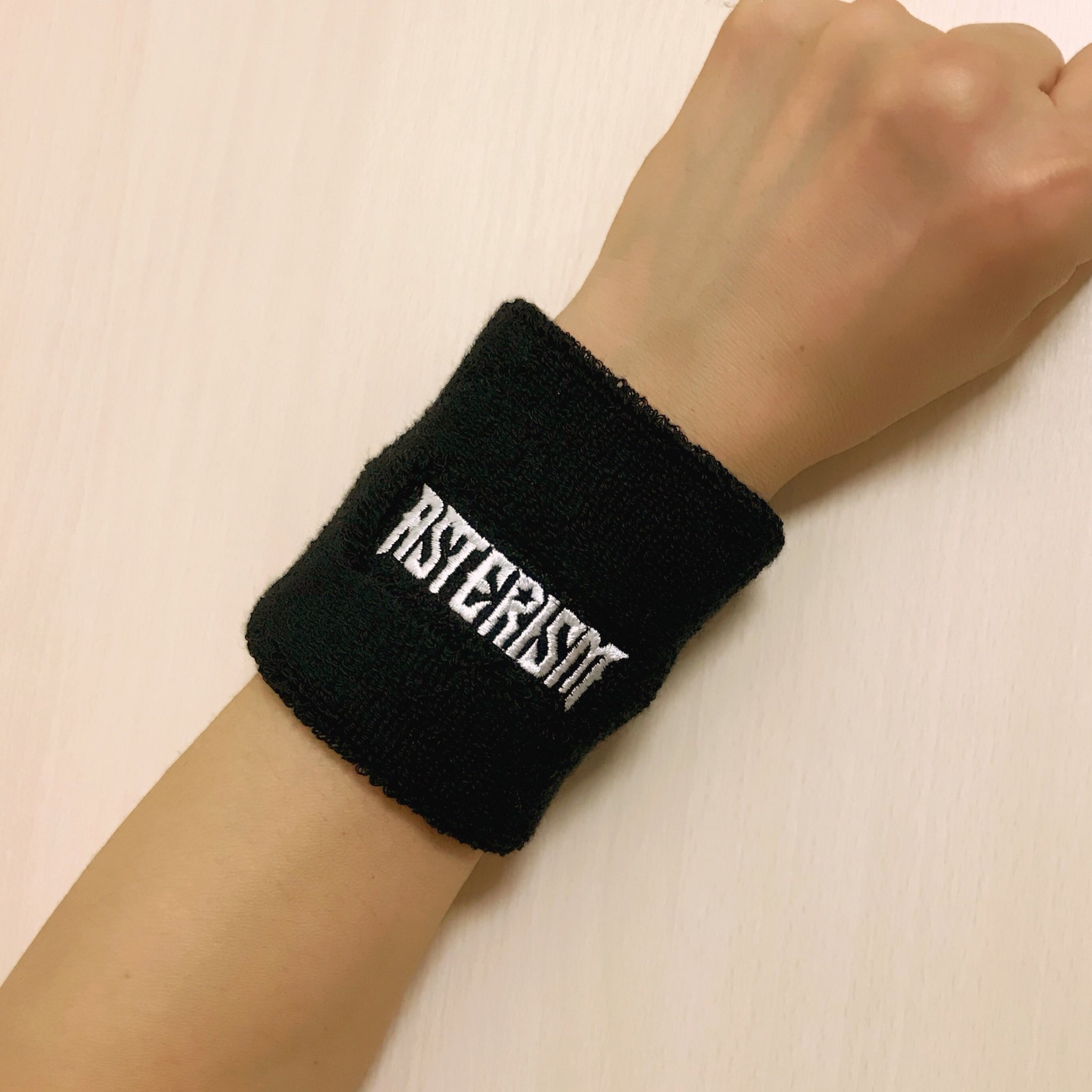 Asterism Official On Twitter News グッズのリストバンドに新色 刺繍がホワイトver が出来ました 明日のハードロックカフェ福岡から販売します また 当日asterismのcdをお買い上げの方にはサインをさせて頂きます 合わせてご利用下さい
