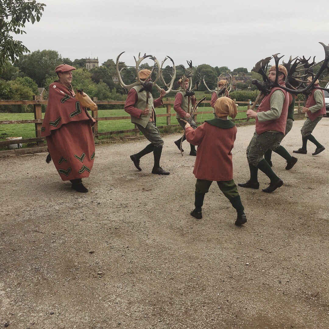 HannaTuulikki's tweet photo. Yesterday from 7.45am until 8.30pm I followed the Abbots Bromley Horn dancers as they beat the bounds of the village, dancing at each farm, on street corners and outside every pub. A good day! 🦌 #abbotsbromleyhorndance #deerdancer #performingmasculinity https://t.co/bT9SNZ01Pe