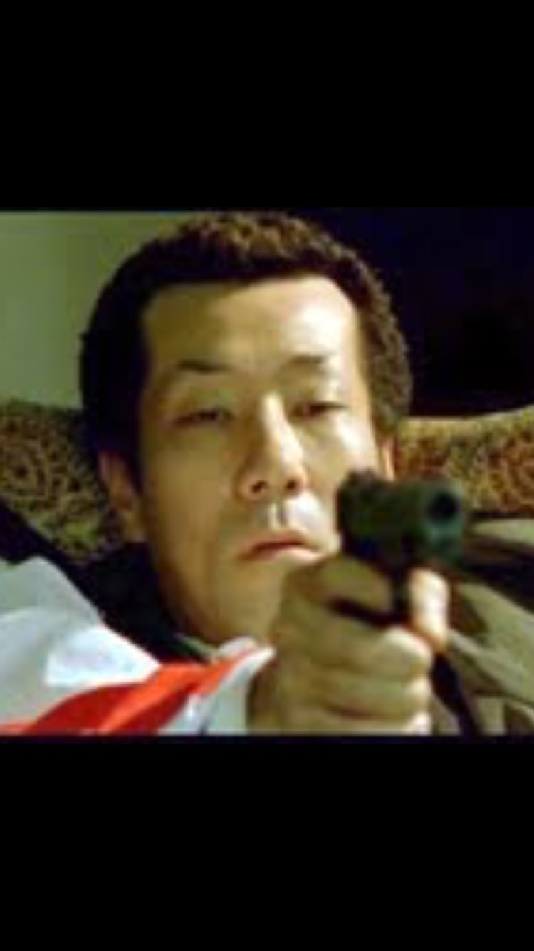 理事長 昨日読んでいた古い雑誌に映画 ロベルト スッコ の紹介文が載っていた なんやフランス版 新 仁義の墓場 か がワシの印象 機会があれば観てみたい ロベルト スッコ 岸谷五郎 新 仁義の墓場 T Co 25x4tczn02 Twitter