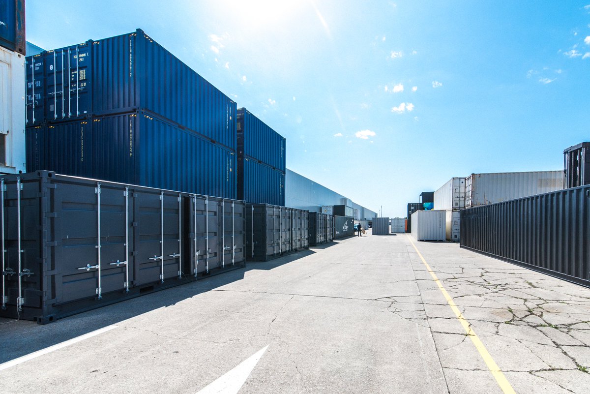 CapsaContainer's tweet image. C&apos;est la rentrée ! Bureaux, vestiaires sportifs, stands, bars, négoce de containers, intégration industrielle .... confiez vos projets modulaires aux équipes CAPSA : capsa-container.com ✨ #modulaire #construction #event #industrie #negoce