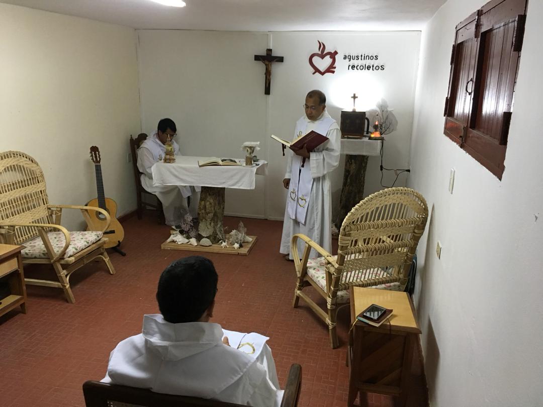 oarecoletos's tweet photo. Los agustinos recoletos de Cuba celebraron unidos en comunidad la festividad de San Nicolás de Tolentino, encomendando al santo agustino la misión de la Orden en el mundo. https://t.co/MEXuO9LI9R