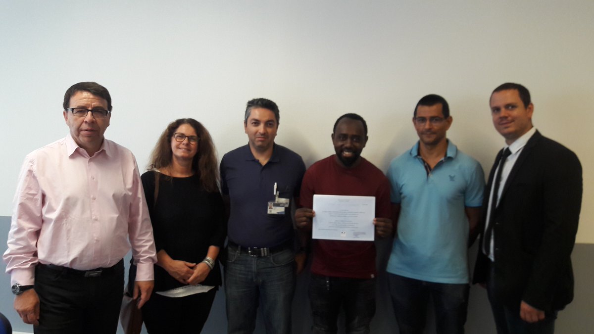 MECAFI_Nexteam's tweet photo. [Actu] : C'était la rentrée mais chez MECAFI, on félicite surtout les diplômés. Bravo Giresse, la suite logique d'un investissement personnel et d'un parcours de formation exemplaires depuis 2 ans chez nous ! #remisedediplome #emotions #reussite #industrie https://t.co/UaQjCh20Sa https://t.co/EMHwBqGWwS