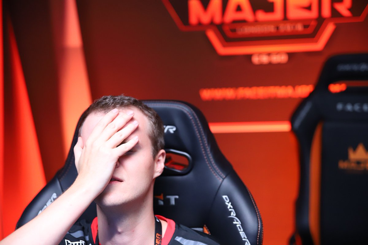 AstralisCS's tweet photo. So, @Xyp9x, how do you feel about getting older, π€¦π»ββοΈ or π?
Congratulations on your 23 years, Clutch King! π
#ToTheCake https://t.co/Yd6Ico3tn3