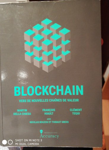 Bravo et merci à <a href="/martindellac/">Martin Della Chiesa</a> , <a href="/FrancoisH_/">François Hiault</a> et <a href="/clementtequi/">Tequi Clément</a> pour leur superbe travail dans "Blockchain vers de nouvelles chaînes de valeur" :). Je recommande à ceux qui cherchent un livre pour découvrir le sujet.  🚀  🔗