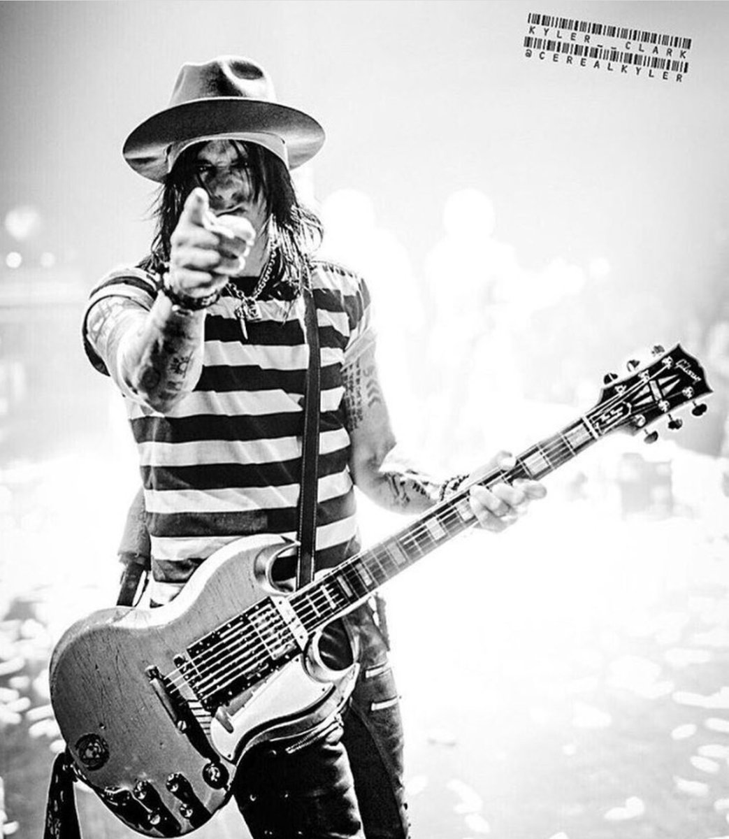 JdeppLove's tweet photo. It's my favorite day of the week again! Time to celebrate this alien! #tommytakeovertuesday #MyFavoriteAlien 💚👽💚 #TommyHenriksen #Luvthisguy 

📷 creds to @CerealKyler https://t.co/PMLJHDqfjt
