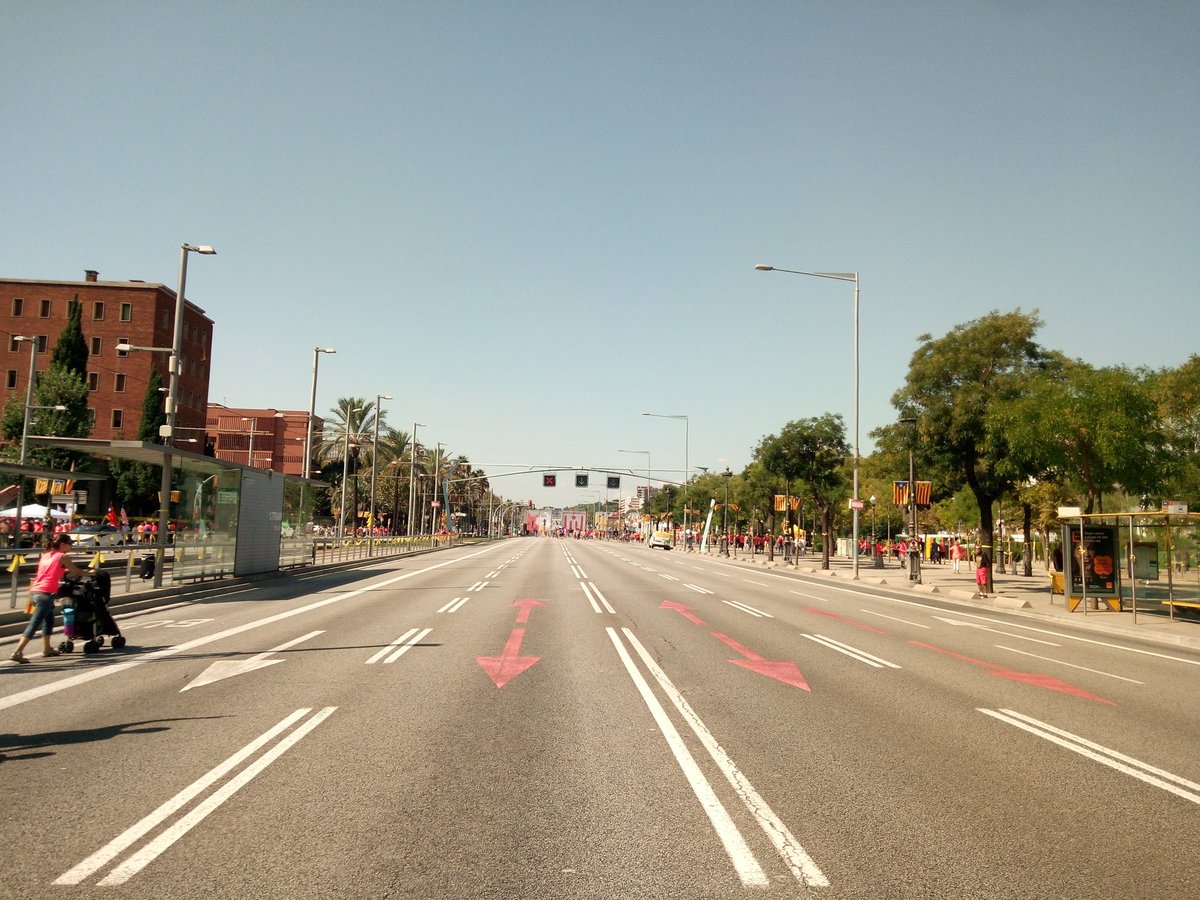 kaosxaos's tweet image. #tram2 #Diada2018 #JosocalaDiagonal