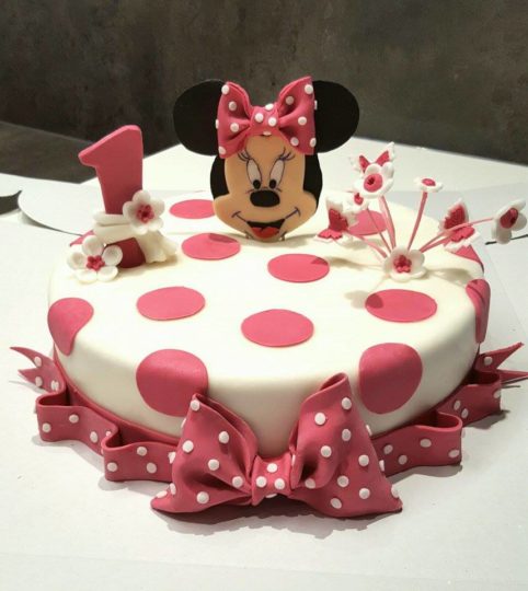 Pati Versand En Twitter Eine Torte In Weiss Und Pink Der Madchentraum Wird Wahr Und Mittendrin Grinst Minnie Maus Die Dieser Schonen Torte Ihr Design Gibt Wi Https T Co Asbxtes1ls Https T Co 4du8mghpku