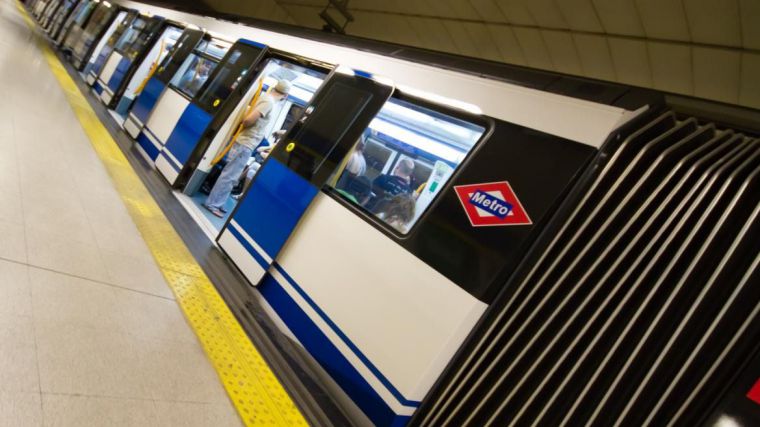 enaravaca's tweet photo. Iniciada la renovación de todo el sistema de comunicaciones de la línea 8 de Metro
https://t.co/zY2koPEJ4p #EnAravaca https://t.co/yTPVAUkbqx