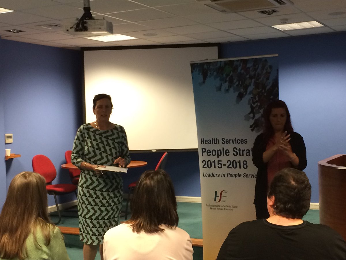 kevojms's tweet image. Thank you @SibealCarolan1 for making presentation of QQI level 3 Irish Sign Language in Dublin. Laura O’Brien showing her the sign of congratulations 👍🏻👍🏻@IrishDeafSoc @HSE_HR @rosarii_mannion @LyndaSisson2 @birkett_elaine #EngagingHealthStaff #LearnISL