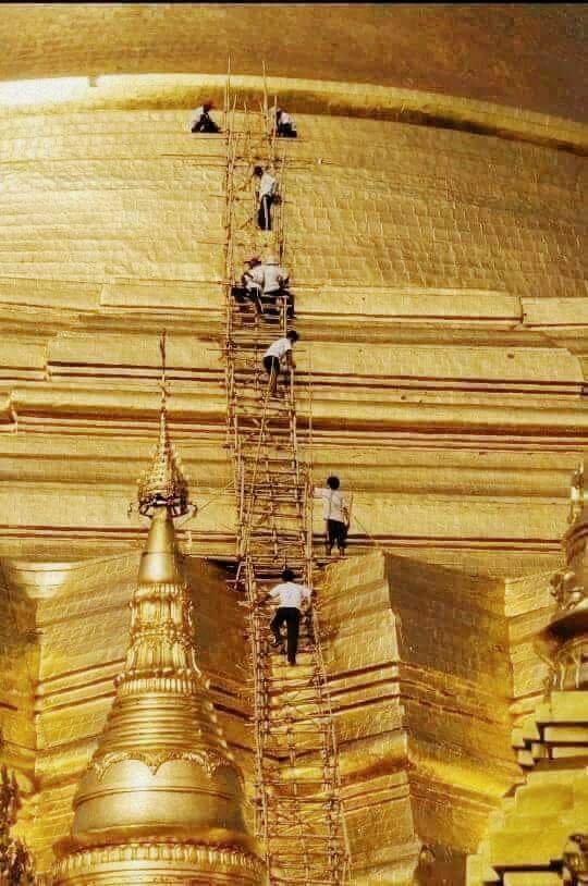 ၁၁-၉-၂၀၁၈

ေရႊတိဂံု ေဂါပက ဗိုလ္မွဴးႀကီးျငိမ္းေတြက
ေရႊျပားအတုေတြလဲထားလို ့စစ္ေဆးရတာ
ပါတဲ ့ ။
NLD ပါတီဟာ ဘာသာသာသနာကို 
ေစာင့္ေရွာက္ျခင္ေယာင္ေဆာင္ျပီး
ဘုရားေရႊ အလီဘာဘာျခင္တာ
လူတိုင္းသိတယ္ ။
သခင္သန္းထြန္းနဲ ့ဘာေတာ္လဲ
လူတိုင္းသိတယ္။
သခင္သန္းထြန္းေနာက္လိုက္ရေတာ့ဖို ့
သိပ္မလိုေတာ့ဘူး