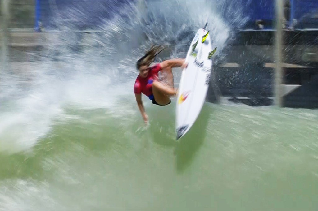 MermaidSociety's tweet photo. VIDEO: Why Caroline Marks And Wave Pools Are The Future https://t.co/oKC8e7BmIb https://t.co/2i8rZuujrt