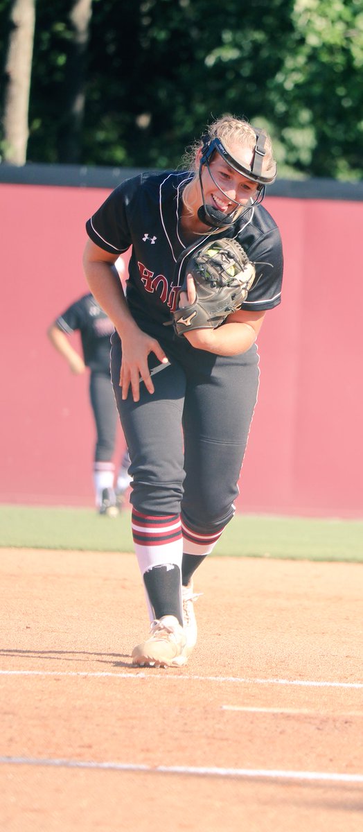 LambertSftBall's tweet photo. Happy 17 to #27!! Hope you had an awesome day @brookemiller01 🎂🎈🎉 https://t.co/m5tigckLDV