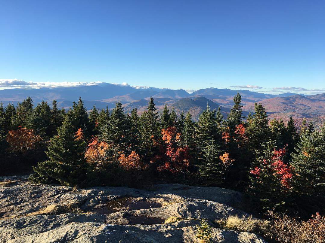 whitemts's tweet image. Planning an upcoming fall hike in the White Mountains? Here are 6 of our faves which offer incredible scenic and foliage views. What are your favorite fall hikes? 
📷=Holly &quot;Hamster&quot; Thorn (Kearsarge North) whitemts.us/2OPvqax #whitemountains #fall #fallhikes #fallfoliage #nh
