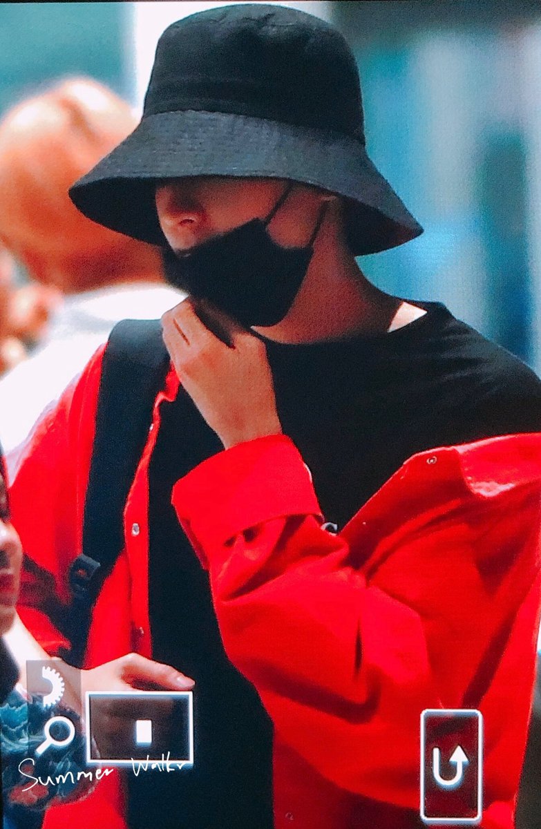hai. kgn jg ya. smp kebawa mimpi. geli dikit. tp gimana ya. hem.