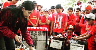 suldgkulle's tweet photo. Tenanglah disisiNya sang Legenda PSM Makassar #alfatihah #ramang #psmmakassar #31th @RedGank_PSM https://t.co/bsbrfoNr1J