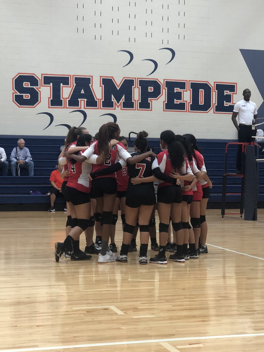 Freshmen are ready to keep their undefeated district streak alive!!! ❤️🏐❤️🏐 <a href="/AustinHSvb/">AHS VB Program</a> <a href="/AHSBulldogs/">AHS Bulldog Athletics</a> <a href="/SFAHS_Bulldogs/">Austin High School</a>