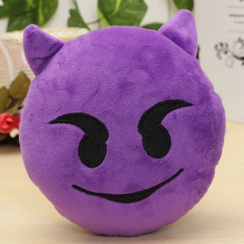 TrendCouch's tweet image. When words aren’t enough, Emoji Pillows let you say it with a smile!

Buy here: trendcouch.com/catalog/emoji-…