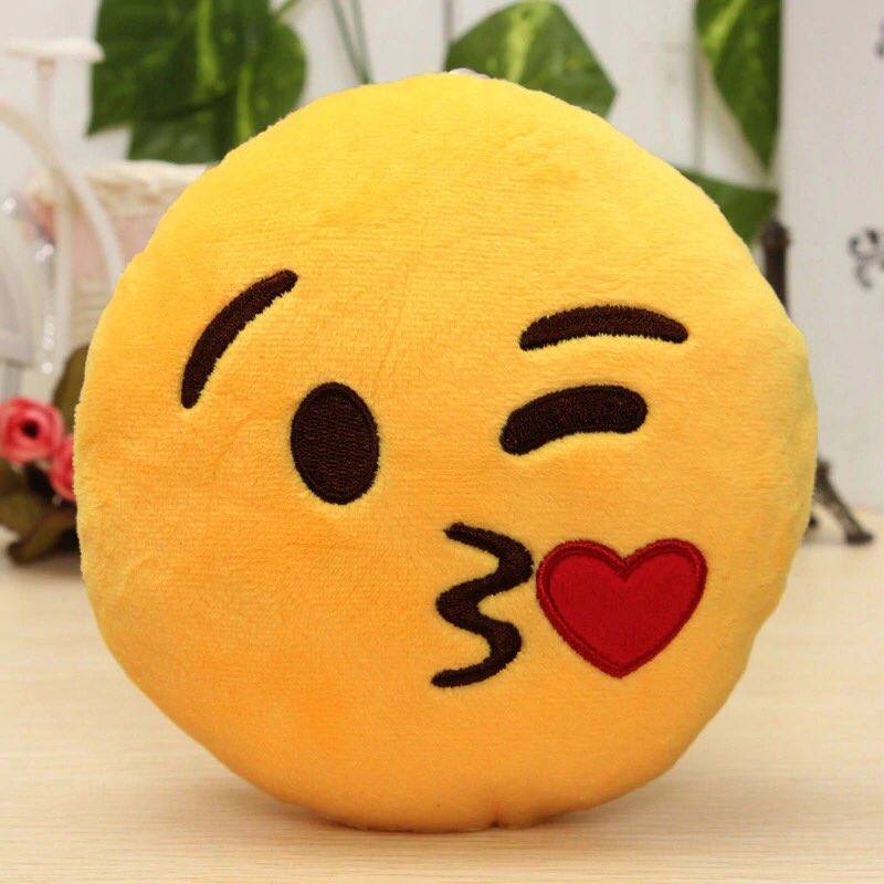 TrendCouch's tweet image. When words aren’t enough, Emoji Pillows let you say it with a smile!

Buy here: trendcouch.com/catalog/emoji-…