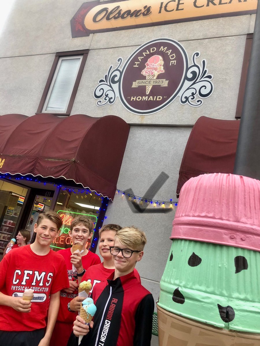 MsBinPE's tweet image. ⁦@CFMSCardinals⁩ Olson’s ice cream run!  This guys 1st time @Olsons!  #cfmsrocks #mightycardinals #icecream #chippewafalls