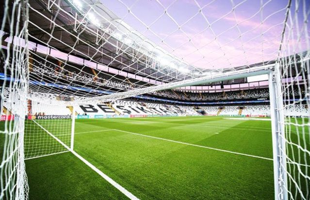 Babaniz_JK's tweet photo. Şimdi sizi tahrik etmek amacıyla eski hibrit çimimizin resimlerini atacağım
#EskiHibritÇim
#StatAbi
@VodafonePark https://t.co/hllslec8y5