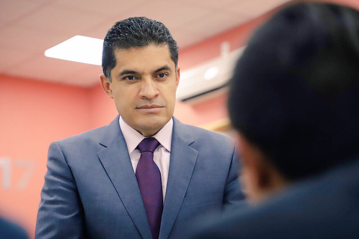 jmvalerapiedras's tweet image. Agradezco la visita de jóvenes líderes estudiantes de todo el Estado, con quienes tuve la oportunidad de intercambiar ideas y escuchar sus propuestas, coincidimos ampliamente en promover el fortalecimiento y consolidar mayores oportunidades.