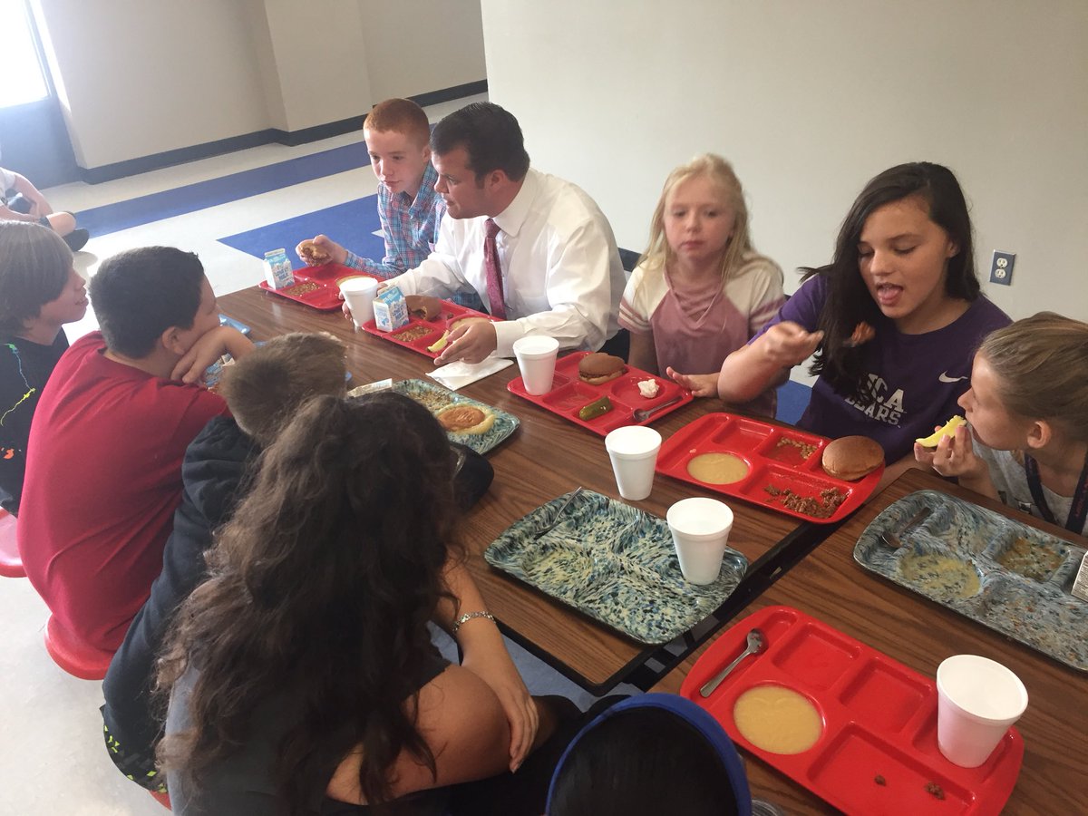 MidlandElem's tweet image. Thank you Rep. Sturch for visiting Midland Elementary School today! #SolutionSeekers #MidlandTakesFlight @Sturch4Senate @mustangsMSD