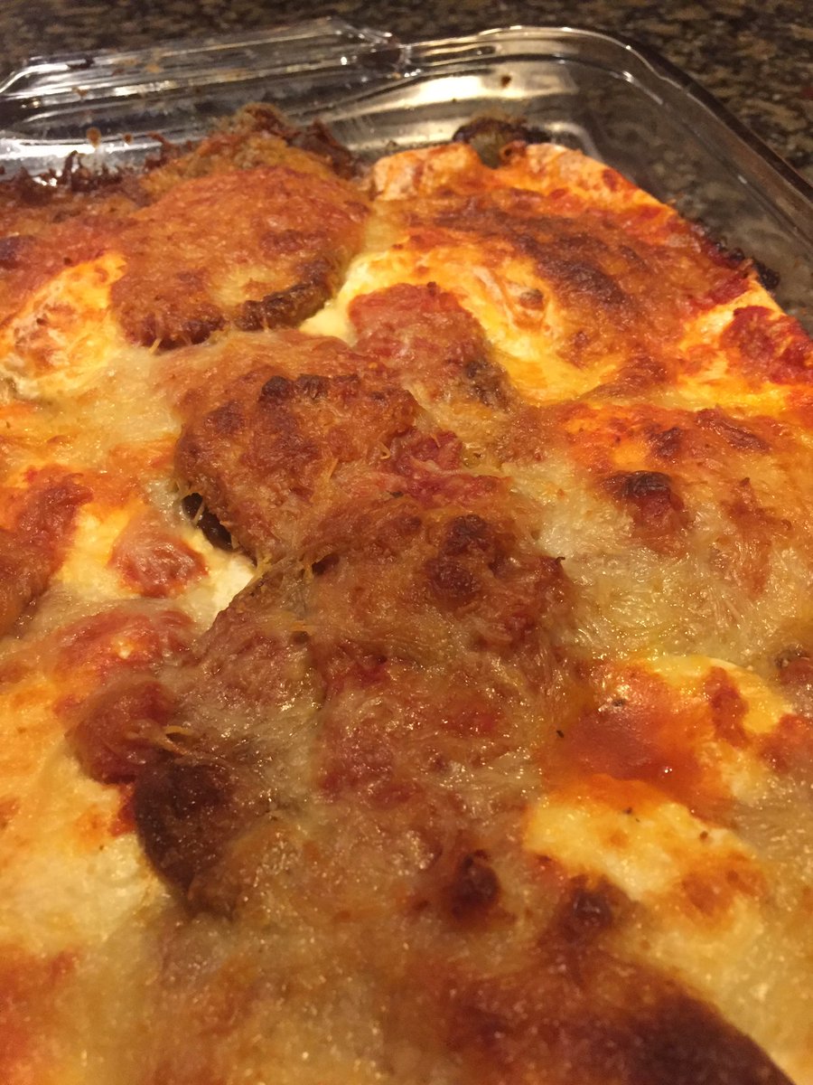 LaughOutLander's tweet photo. When you need comfort food. 🍷🍝🍽🍆#eggplantparm #isitreallyonlytuesday https://t.co/dS3JITwOHO