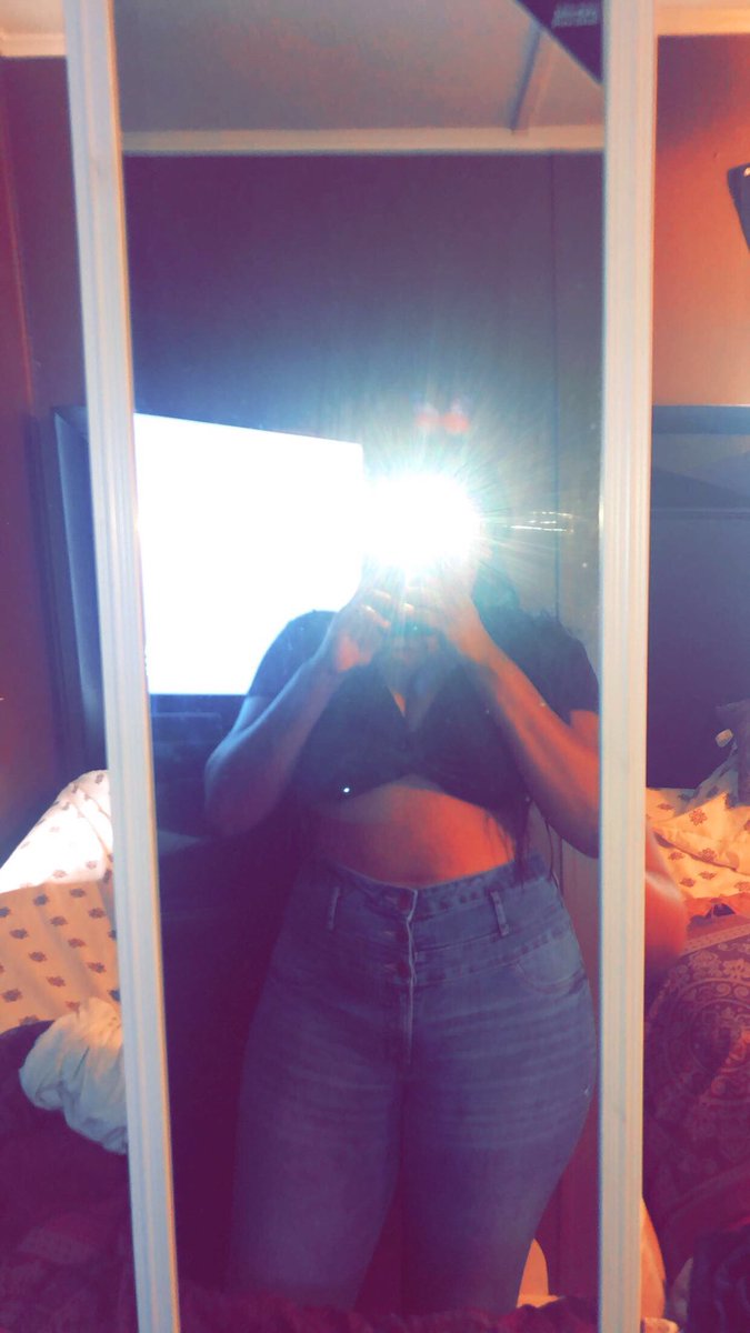 diamond54352116's tweet photo. body appreciation post 🙃 #allcurves https://t.co/KsQOeNEjWJ