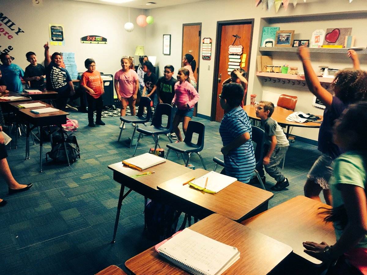 KristonDeshazo's tweet photo. Preposition Hi Jinx game in full swing! #SJDIH #handsonlearning @sanjacinto_elem https://t.co/tFrfcGpKj5